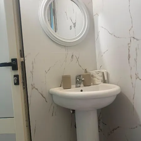 Fabio Rent House 3* Vlorë